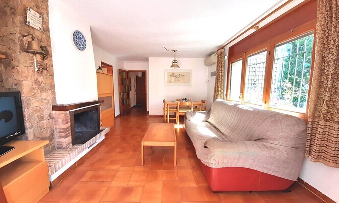 Llafranc Apartment | Apartment in Llafranc near Beach & Town