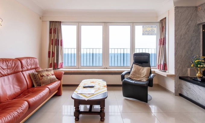 Middelkerke Apartment | Apartment in Middelkerke by the Beach