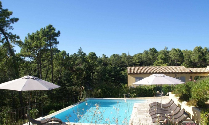 Montauroux Apartment | Apartment in Montauroux by Lake Cassien