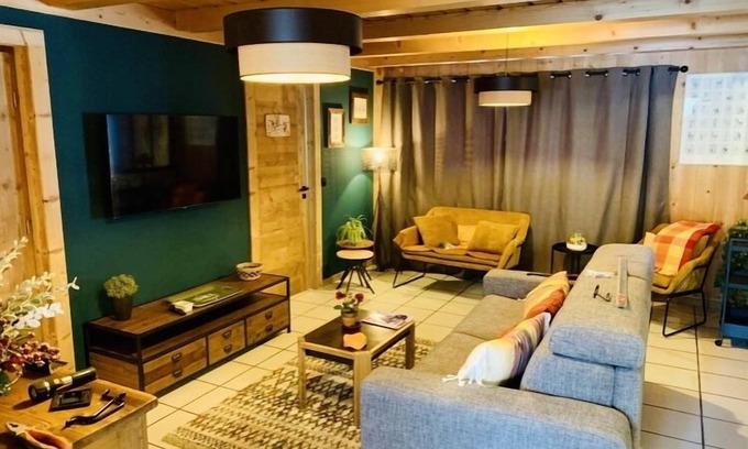 Morzine Apartment | Apartment in Morzine - Ski In - Sleeps 6