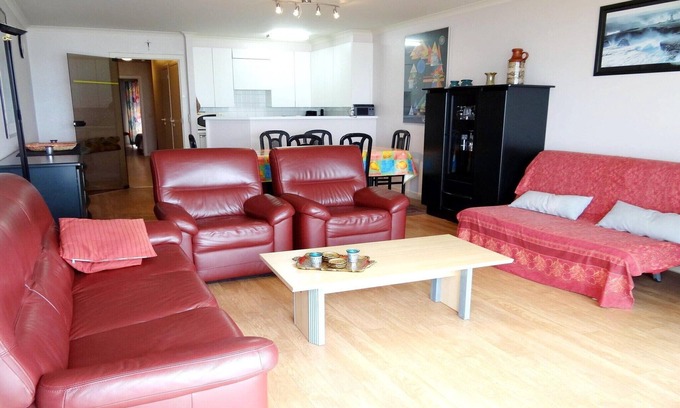 Nieuwpoort-aan-Zee Apartment | Apartment in Nieuwpoort near Sandy Beaches