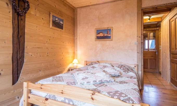 Servoz Apartment | Apartment in old chalet