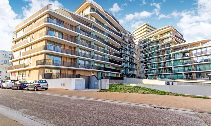 Mariakerke Apartment | Apartment in Oostende for 6 Person