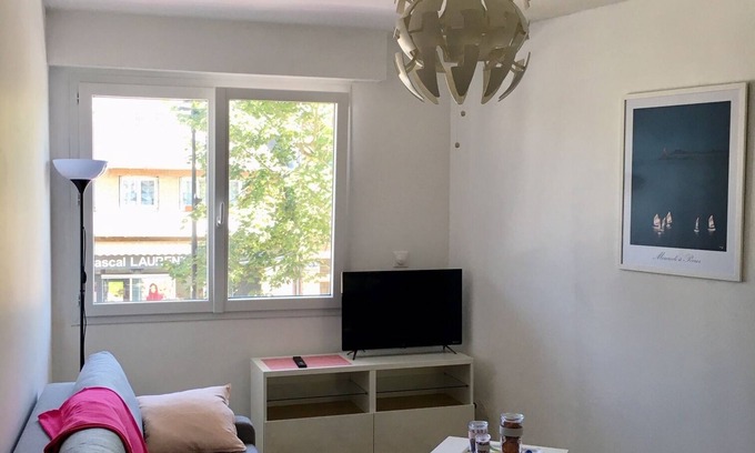 Perros-Guirec Condo | Apartment in Perros-guirec town center, Trestraou beach 800 meters away