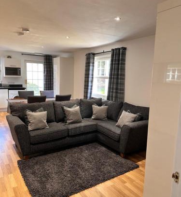 Inchmarlo Apartment | Apartment in Queens Court, Banchory