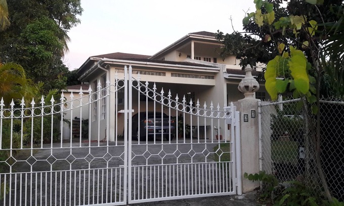 Halcyon Heights Apartment | Apartment in quiet upscale Holetown area near Limegrove Centre and Beach