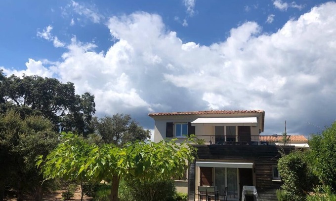 Pinarellu Apartment | Apartment in residence with swimming pool, janitor, 7 minutes walk from the beach