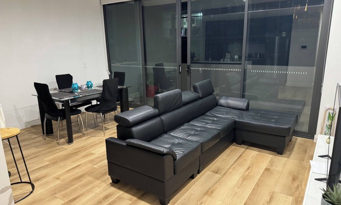Rockdale Apartment | Apartment in Rockdale, Near train & Sydney"