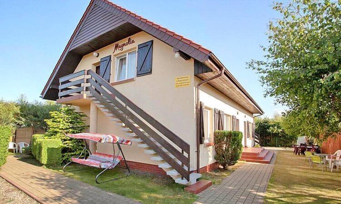 Rowy Apartment | Apartment in Rowy near Sandy Beach