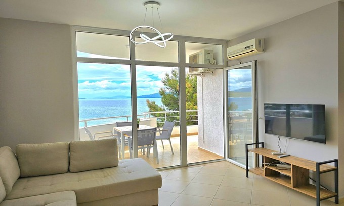 Kodrra Apartment | Apartment in Saranda with Stunning Sea Views