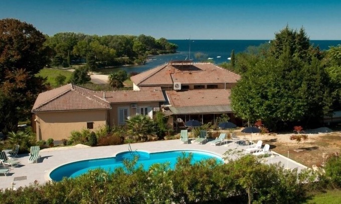 Savudrija Apartment | Apartment in Savudrija with Seaview, Terrace, Air condition, WIFI (123-6)
