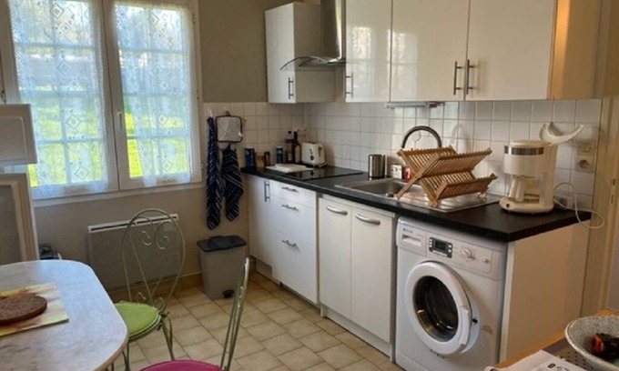 Le Palais Apartment | Apartment in small residential block