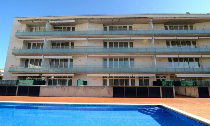 L'Estartit Apartment | Apartment in Spain near Beach & Pool