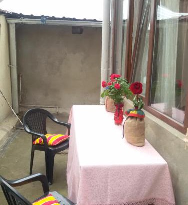 Sololaki Apartment | Apartment in Tbilisi Center Isk Home