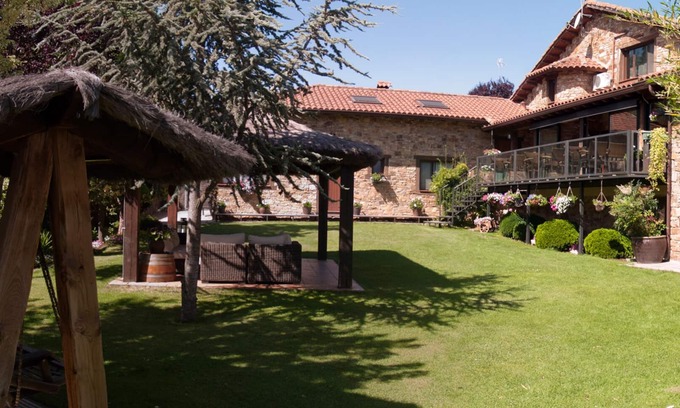 Manjiron Apartment | Apartment in the Sierra, duplex type with 2 bedrooms and Garden