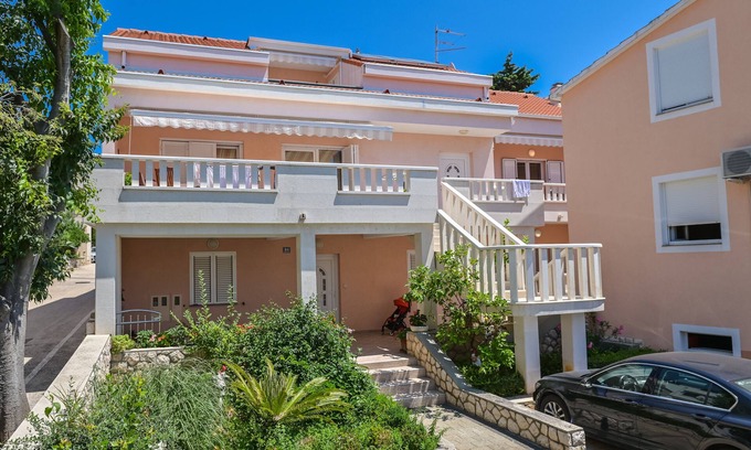Novalja Apartment | Apartment in the center with balcony for 5