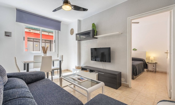 Motril Apartment | Apartment in the Center of Motril with Balcony