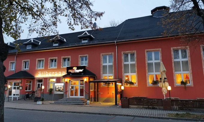 Bernsdorf Apartment | Apartment in the FRESSTheater in Chemnitz-Bernsdorf