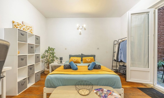 Saint-Etienne Apartment | Apartment in the heart of Toulouse with terrace