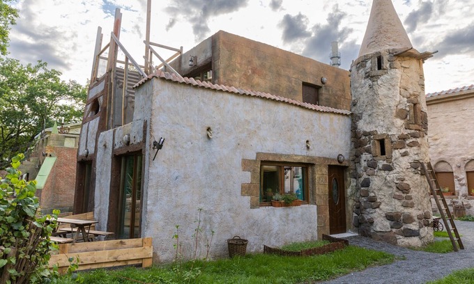 Coswig Apartment | Apartment in the house of the astrologer lower left
