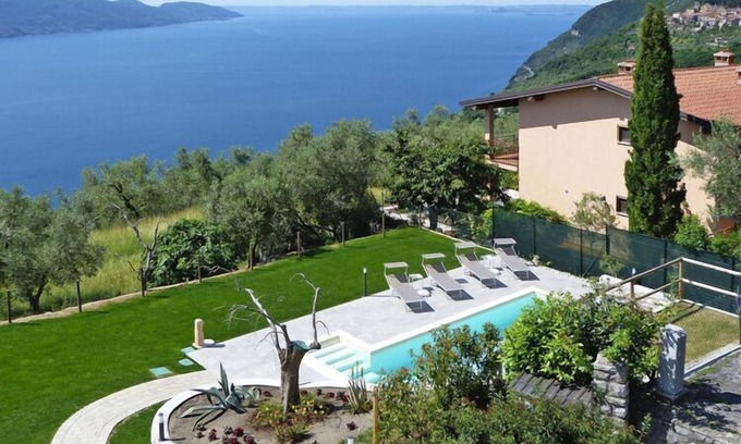 Oldesio Apartment | Apartment in Tignale with Lake Garda Views
