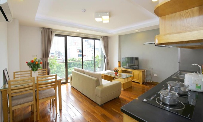 Truc Bach Apartment | Apartment in Truc Bach, Thanh Nien street near Old Quarter