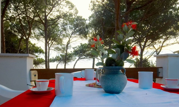Cala Liberotto Apartment | Apartment in villa in Cala Liberotto directly on the beach.