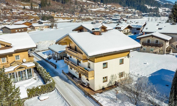 Wald im Pinzgau Apartment | Apartment in Wald near Krimml Waterfalls