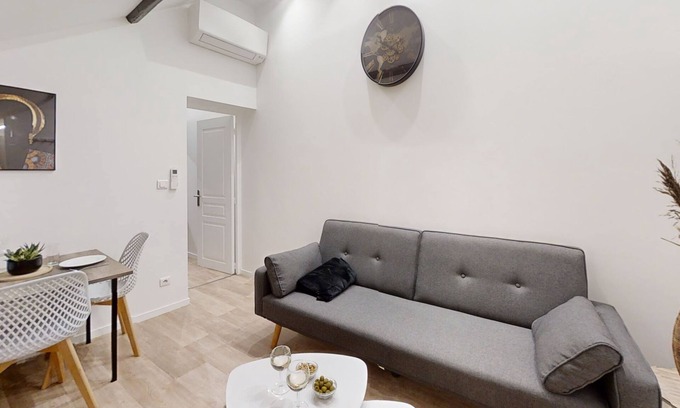 Le Mee-sur-Seine Apartment | Apartment 'Isolé Calme Bord De Seine Jardin' with Balcony and Wi-Fi