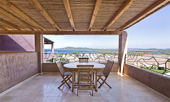 Porto Pozzo Apartment | Apartment with beautiful sea view
