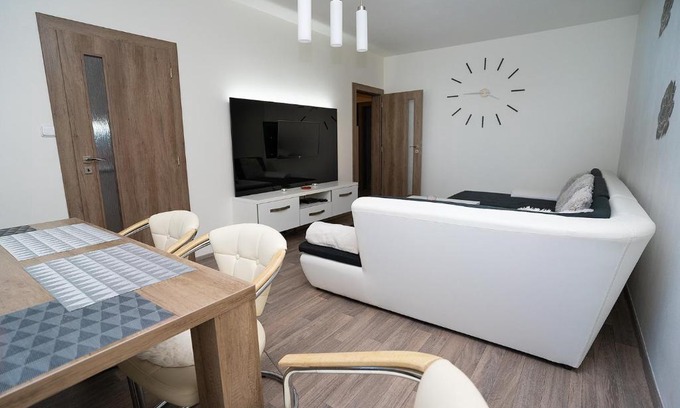 Hazlov Apartment | Apartment Ivet