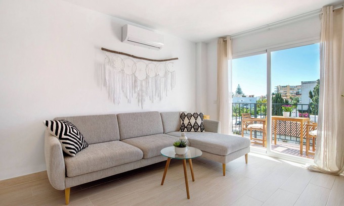 Carihuela Apartment | Apartment 'Joya' with Shared Pool, Wi-Fi and Air Conditioning