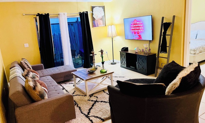 Ives Estates Apartment | Apartment just 7 minutes drive to Aventura Mall