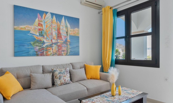 Vromolithos Apartment | Apartment 'Kasti's House 2' with Sea View, Wi-Fi and Air Conditioning