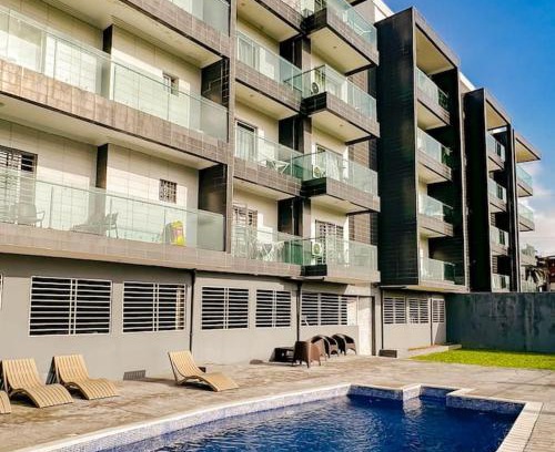 Cocody Apartment | Apartment King bed- Pool- WiFi- Parking-C2
