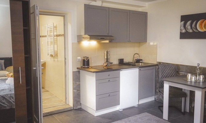 Waßmannsdorf Apartment | Apartment Komfort - Eigenes Badezimmer