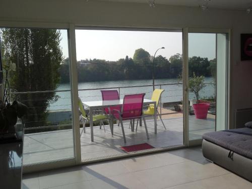 Villeneuve-le-Roi Apartment | Apartment L'Aquarius