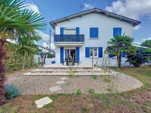 Vaux-sur-Mer Apartment | Apartment L'Océan by Interhome
