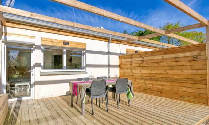 Pornichet Apartment | Apartment 'La Dune De Sable Bonne Source' with Private Terrace and Wi-Fi