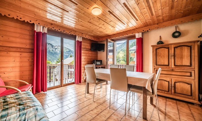 Chatel Apartment | Apartment 'La Flèche De Vermeil - 6 Pers' with Mountain View, Balcony and Wi-Fi