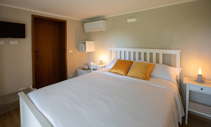 Mossa Apartment | Apartment 'La Ginestra - Camera Matrimoniale' with Shared Garden, Wi-Fi and Air Conditioning