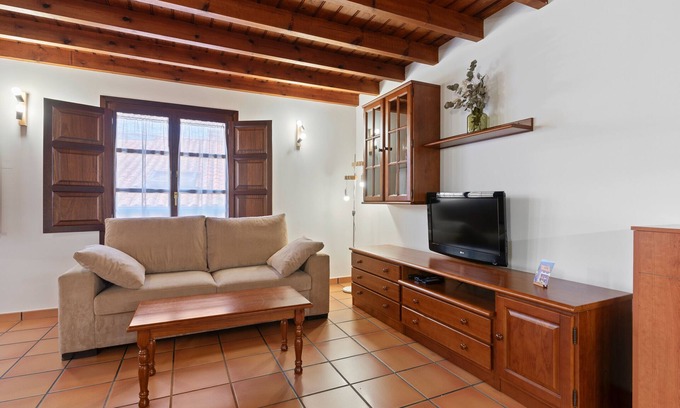 Bustio Apartment | Apartment 'La Mata' with Balcony and Wi-Fi