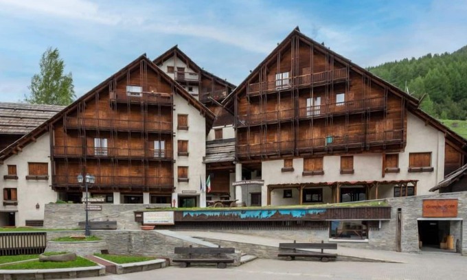 Grangesises Apartment | Apartment La Piazza Deluxe in Sestriere - 4 persons, 1 bedrooms