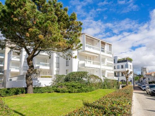 Pontaillac Apartment | Apartment La Plage by Interhome
