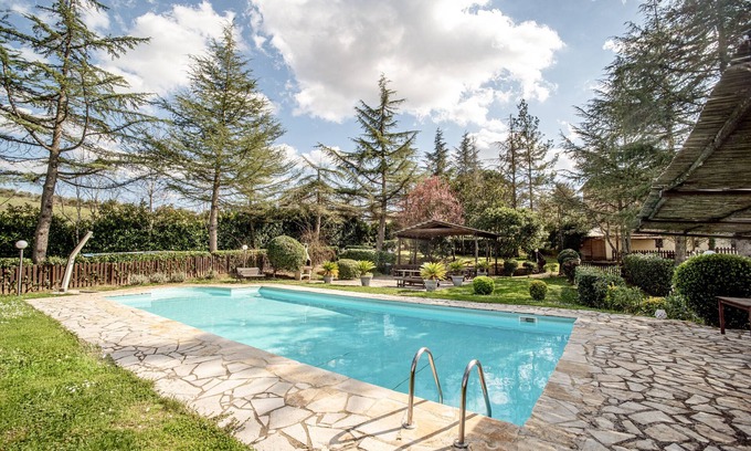Umbertide House | Apartment 'Lavanda ad Antico Casale '700' with Shared Pool & Wi-Fi