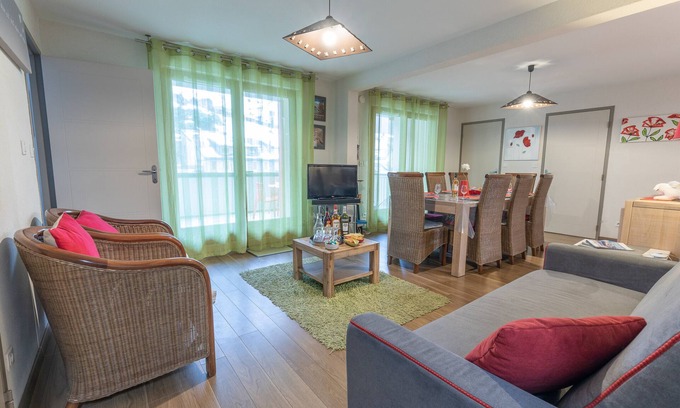 Sers Apartment | Apartment 'Le Bois De Marie' with Mountain View, Private Terrace and Wi-Fi