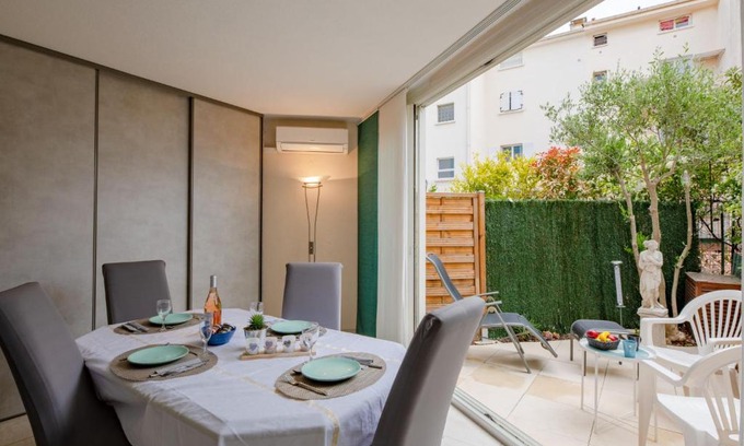 Frejus Plage Apartment | Apartment Le chant de la mer by Interhome
