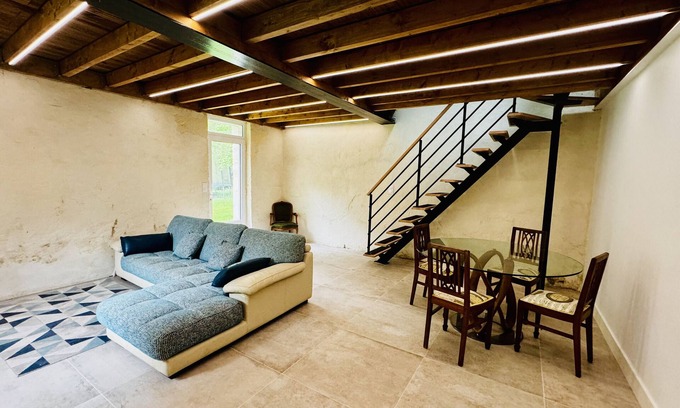Saucats Apartment | Apartment 'Le Gîte De La Métairie' with Shared Terrace, Wi-Fi and Air Conditioning