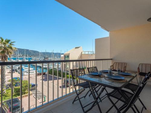 La Faviere Apartment | Apartment le Port de Bormes-6 by Interhome