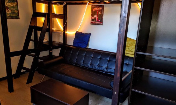 Route d'Arles Apartment | Apartment 'Le Petit Studio De Nîmes' with Shared Terrace, Wi-Fi and Air Conditioning